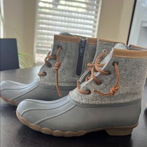 Sperry Kids Gray and Brown Lace-Up Boots